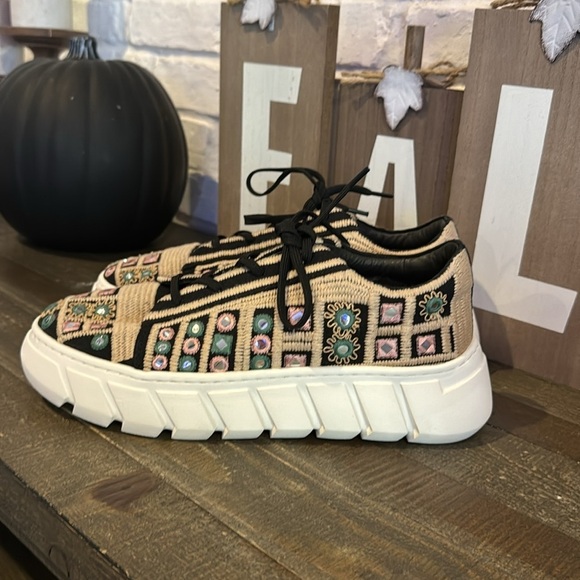 Women’s Free People crochet sneakers - Picture 3 of 8